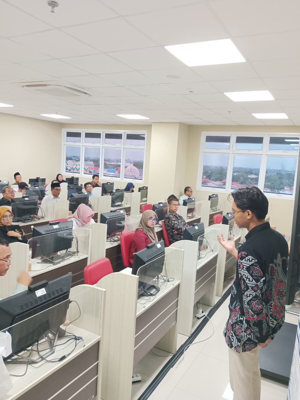 Diklat dan Persiapan Sertifikasi Generative AI di UIN Siber Syekh Nurjati Cirebon 